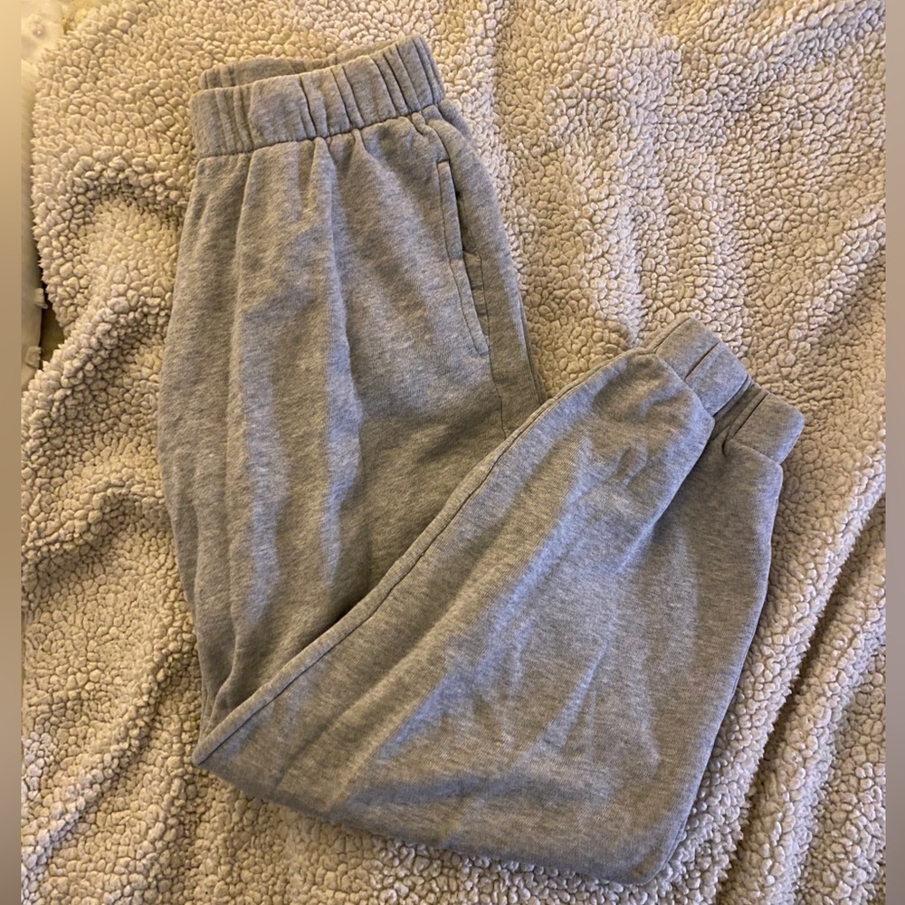 Brandy Melville x John Galt Rosa Sweats